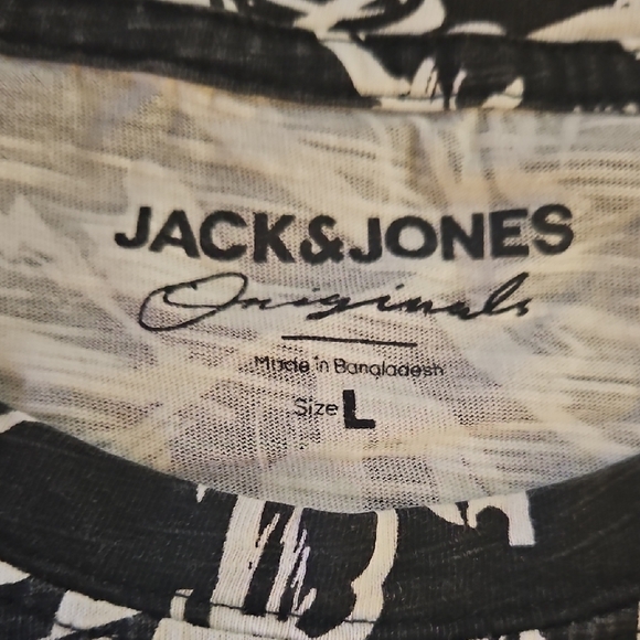 Jack & Jones Black and White Botanical Short Sleeve Tee - Picture 2 of 2
